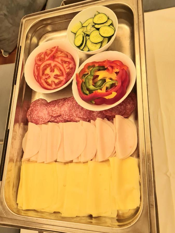 Azur Frühstückspension *